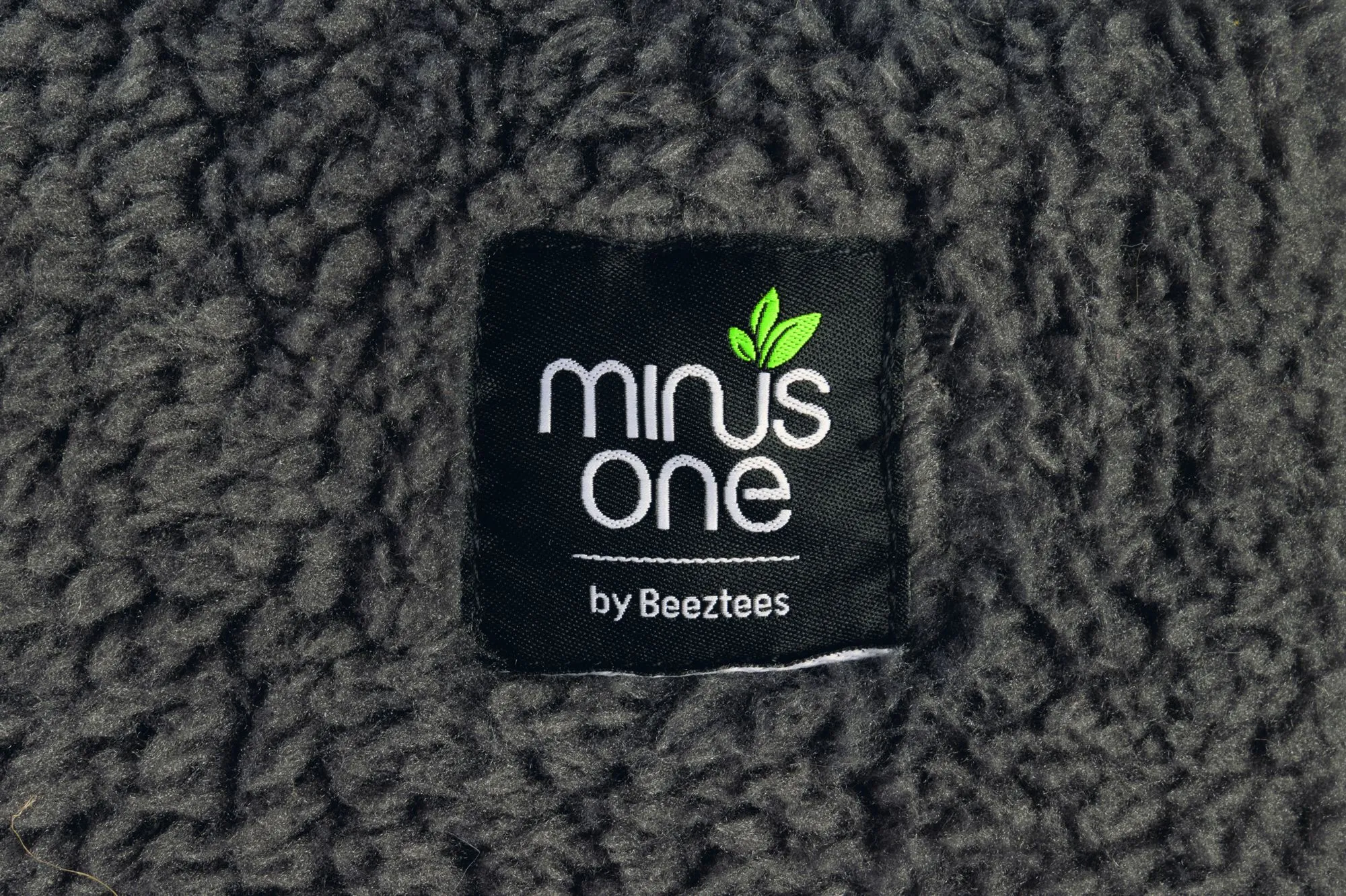Подушка для собак Beeztees Minus One Don, 100 x 70 x 15 см, темно-серая - Изображение товара 3